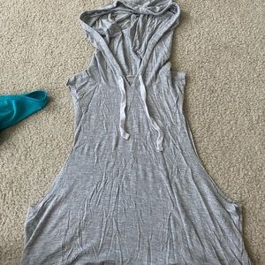 Hooded cut off tee with ties!